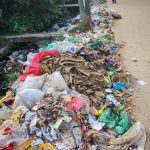 উখিয়া দা‌রোগা বাজারে ময়লার স্তুপ: ইজারাদারের দায়িত্বহীনতায় জনদুর্ভোগ চরমে